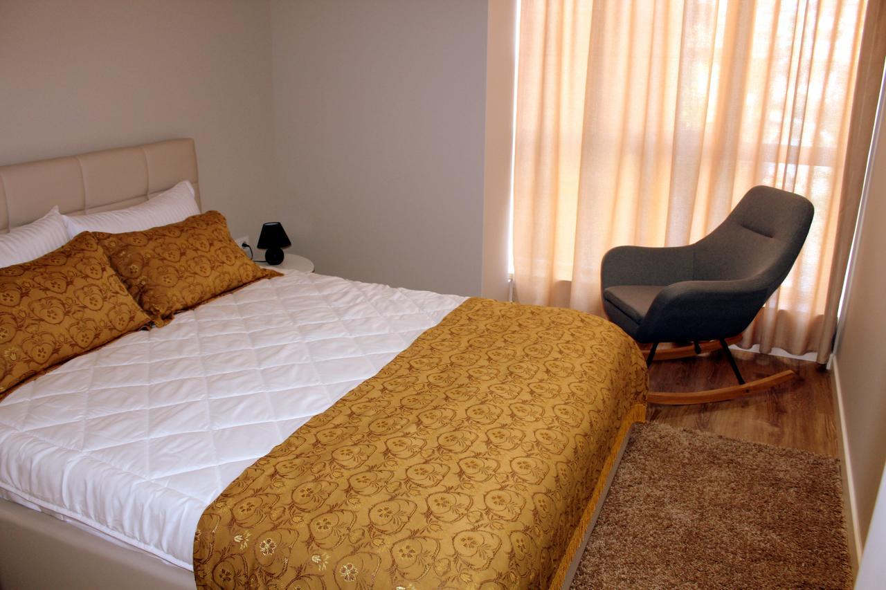Fleur Apartment Tiranë Luaran gambar