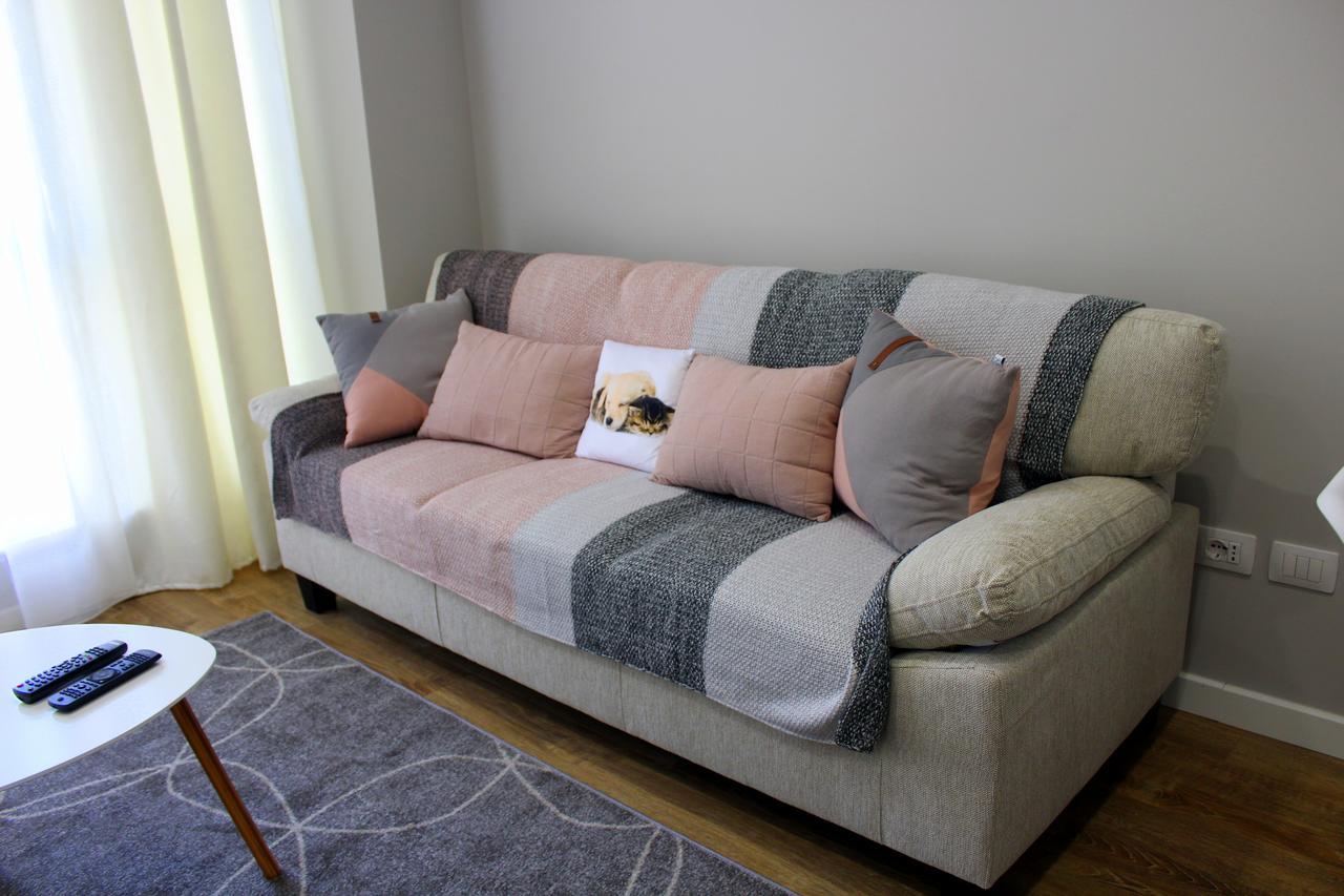 Fleur Apartment Tiranë Luaran gambar